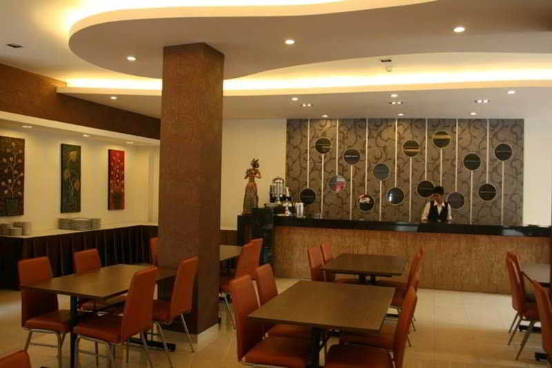 Jentra Dagen Hotel Malioboro Yogyakarta Exterior photo