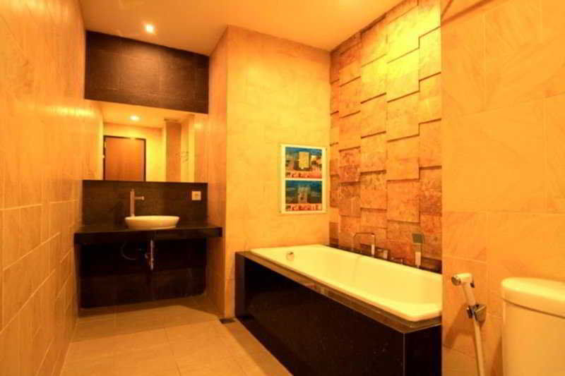 Jentra Dagen Hotel Malioboro Yogyakarta Exterior photo